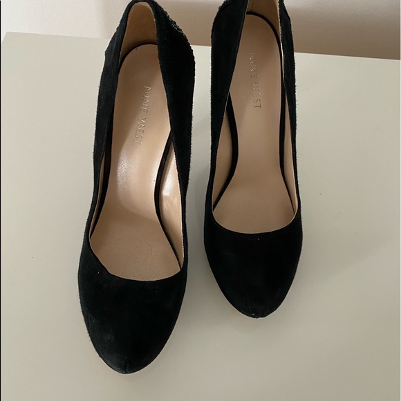 Black Heels with sparkle - Picture 3 of 6